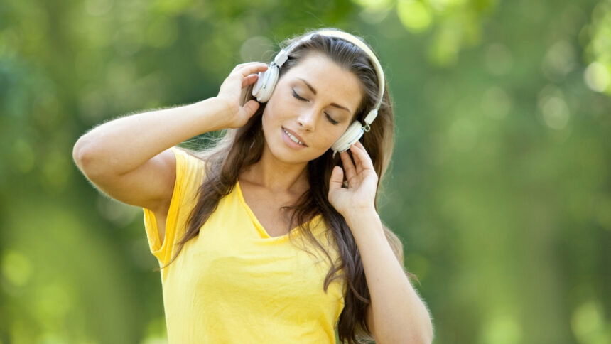 O Efeito da Música no Bem-Estar: Como Escutar Canções Pode Melhorar o Seu Dia