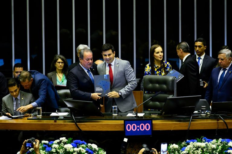 Setor industrial indica prioridades legislativas para o ano em sessão solene do Congresso