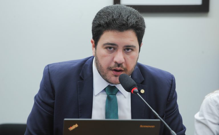 Projeto cria programa nacional de letramento digital para pessoas idosas