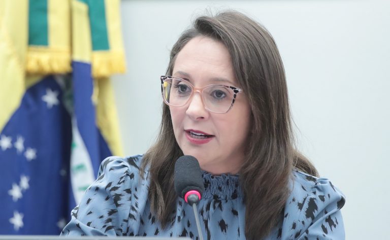 Projeto cria programa de incentivos para pesquisas sobre o câncer