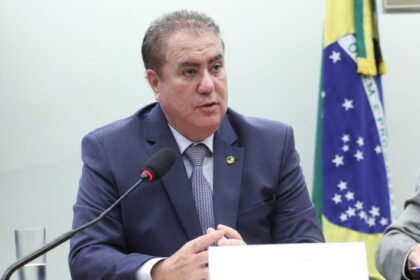 Projeto muda nome de centro de pesquisa para homenagear físico brasileiro