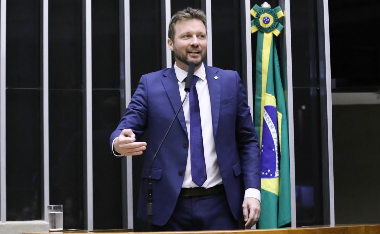 Projeto prevê benefício fiscal para financiamento coletivo de causas sociais