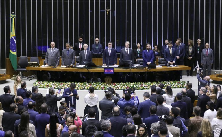 Motta diz que a democracia é inegociável e que a Constituição é sua bússola
