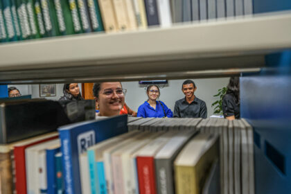 Estudantes de Direito da CESUP e alunos do Ensino Médio visitam o TCETO