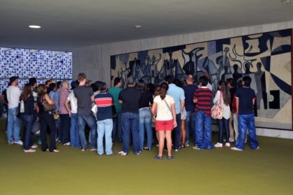 Congresso retoma visitas em inglês e Libras aos fins de semana e feriados