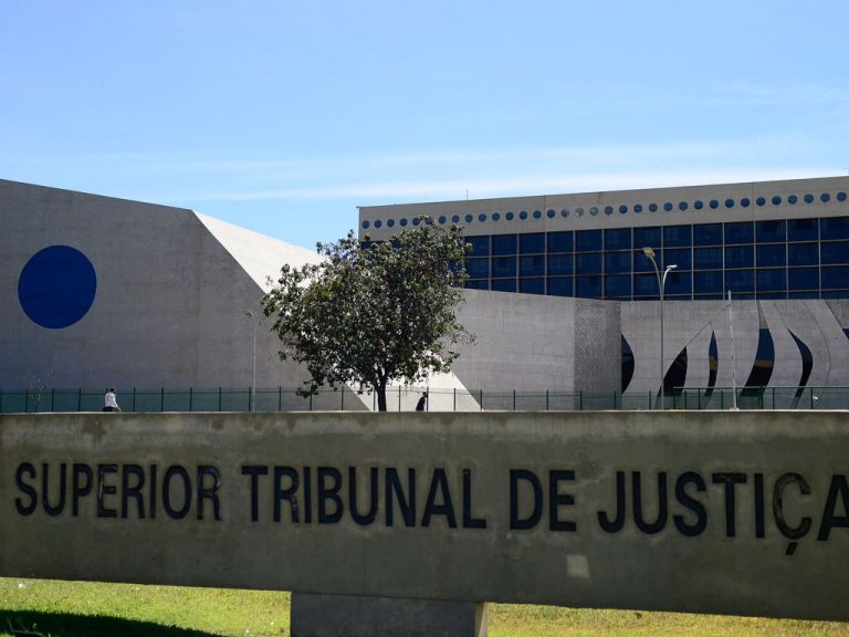 Proposta do STJ transforma cargos e cria 63 vagas de analista judiciário