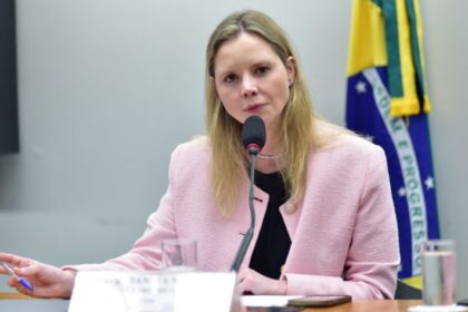 Projeto isenta de tributo as compras internacionais de até US$ 600 por ano