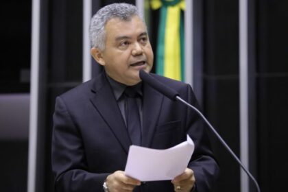 Comissão aprova projeto que permite rescisão de contrato de telecomunicação sem multa por má qualidade
