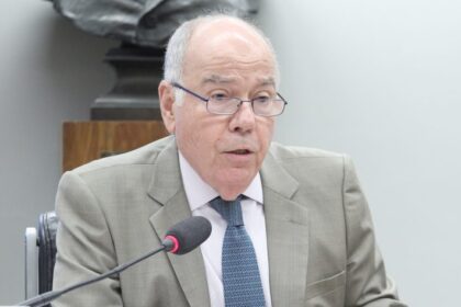 Comissão convoca Mauro Vieira para explicar asilo a ex-primeira-dama peruana