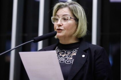 Comissão aprova benefício fiscal para fórmulas destinadas a crianças com alergia à proteína do leite de vaca