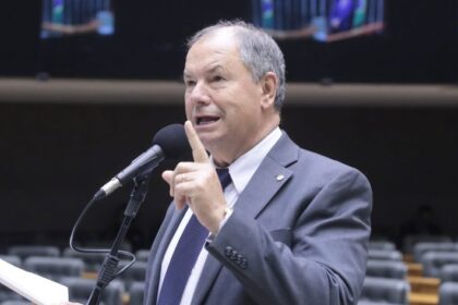 Comissão aprova incentivos fiscais para fórmulas destinadas a crianças alérgicas à proteína do leite