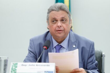 Comissão aprova projeto que prevê criação de delegacias especializadas no atendimento a torcedores