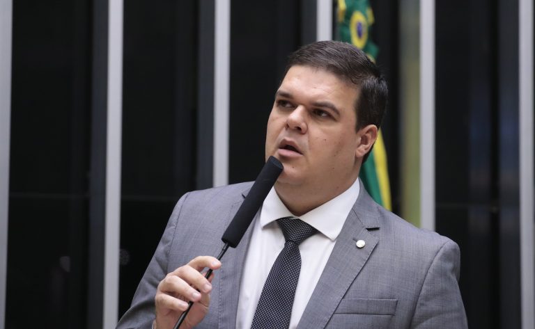 Comissão aprova acesso gratuito para pessoas com deficiência em eventos