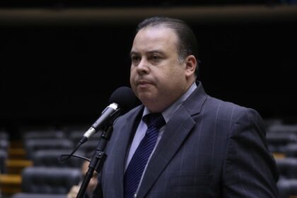 Comissão aprova projeto que reserva locais seguros para mulheres e crianças em estádios