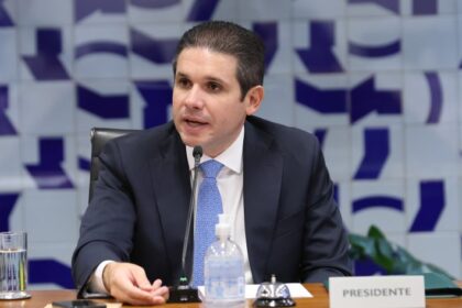 Motta apela aos deputados para não politizarem discussão da PEC da Segurança Pública