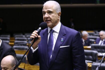 Projeto regulamenta formulação de gasolina e óleo diesel por empresas
