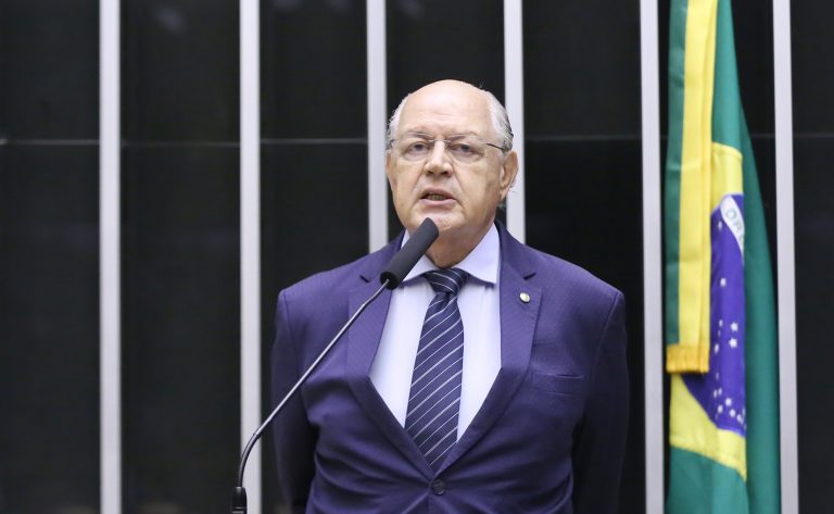 Proposta proíbe empresa privada de ceder gratuitamente bens para órgão ou autoridade pública