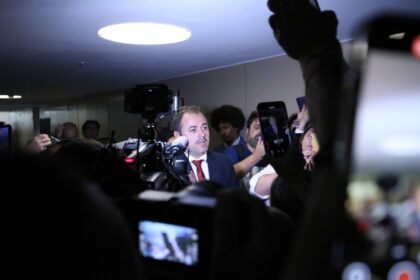 Glauber Braga apresenta recurso à CCJ contra decisão do Conselho de Ética