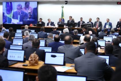 Relator do Orçamento de 2026 quer discutir o aumento da eficiência do Estado