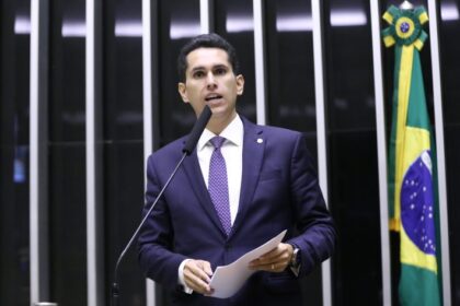 Câmara aprova projeto que transforma cargos do STJ