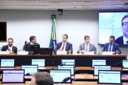 Restaurantes dizem que taxas do iFood elevam seus custos e encarecem a comida