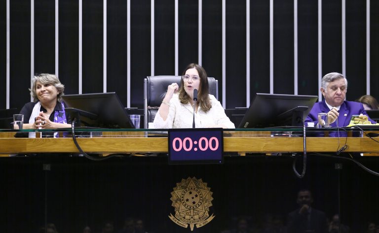 Parlamentares reverenciam a diversidade de Brasília em homenagem ao aniversário da cidade
