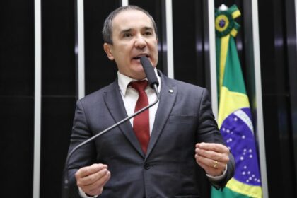 Projeto permite a servidor de instituição científica receber bolsa