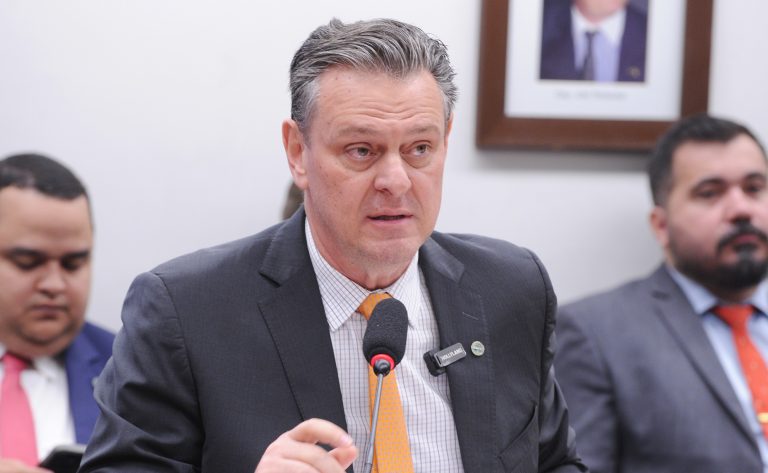 Ministro da Agricultura participa de audiência na Câmara sobre preço dos alimentos