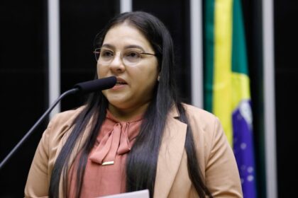 Comissão aprova projeto que obriga empresas da Zona Franca de Manaus a apoiar ações educativas e ambientais