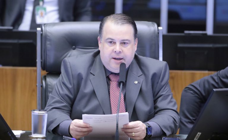 Comissão aprova projeto que determina identificação obrigatória de remetente de encomendas