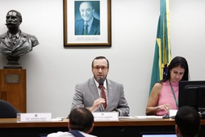 Comissão promove debate sobre fundos militares de defesa