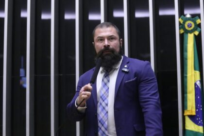 Projeto criminaliza ataques contra religiosos nas redes sociais