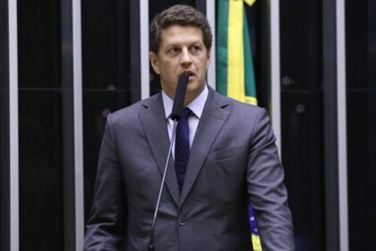 Deputados apresentam 18 projetos para derrubar aumento do IOF