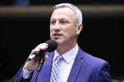Comissão aprova projeto que prevê mensagem eletrônica para informar vítima sobre soltura de preso