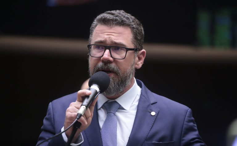 Projeto acaba com sigilo de 100 anos para informações da Presidência