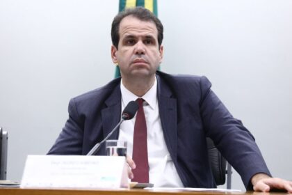 Comissão aprova inclusão do turismo como direito da pessoa idosa