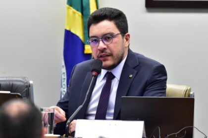Especialistas fazem sugestões para aprimorar projeto de proteção a crianças no ambiente digital