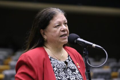 Comissão aprova criação de fundação para capacitar enfermeiros