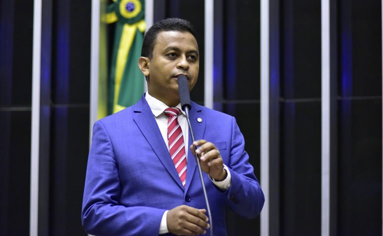 Comissão aprova ampliação de prazo para deduzir doações a programas de saúde do Imposto de Renda