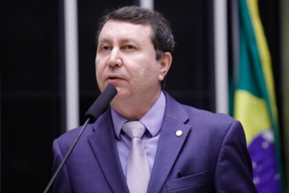 Comissão aprova regras para a instalação de outdoors em áreas urbanas e rurais