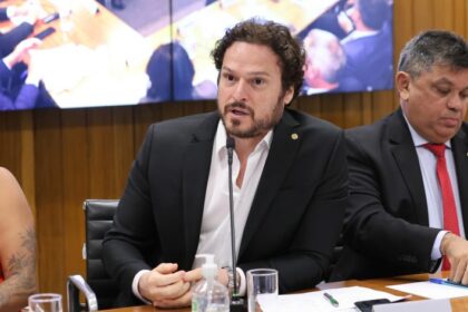 Projeto determina que os cursos de medicina veterinária sejam presenciais