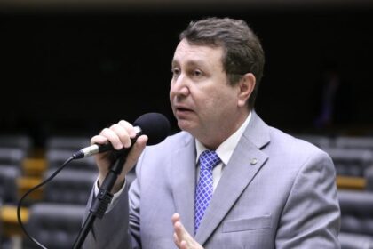 Comissão aprova permissão para converter multa de empresa de telecomunicações em investimento em infraestrutura