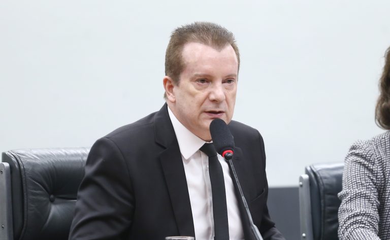 Comissão aprova regulamento para emissão de cartão de crédito adicional virtual
