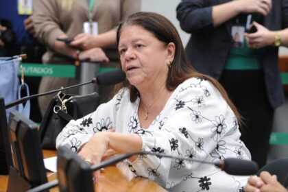 CCJ aprova manutenção do nome de casado em qualquer hipótese de fim do casamento