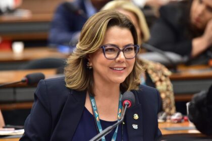 Mulheres parlamentares do BRICS defendem protagonismo feminino em ações climáticas