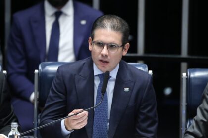 Hugo Motta defende diálogo e diplomacia para solução dos desafios globais