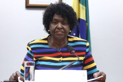 Comissão aprova medidas para incluir donas de casa no mercado de trabalho