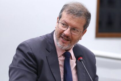 Comissão aprova isenção de tributos em equipamentos de informática vendidos para idosos carentes