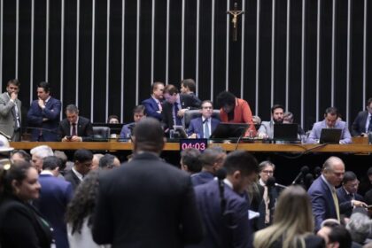 Câmara aprova em 2º turno PEC que altera regras para pagamento de precatórios