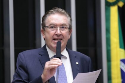 Comissão aprova projeto que prevê entrega de material informativo às mães de bebês com deficiência